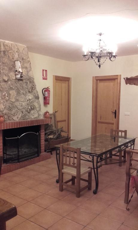 Apartamentos Serrano Ribatajada Exteriör bild