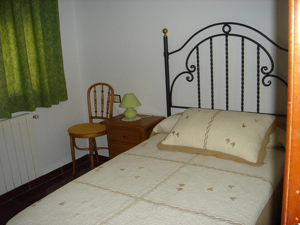 Apartamentos Serrano Ribatajada Exteriör bild