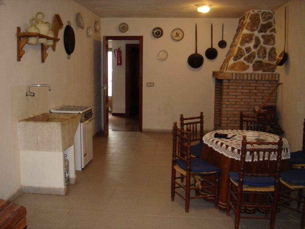 Apartamentos Serrano Ribatajada Exteriör bild