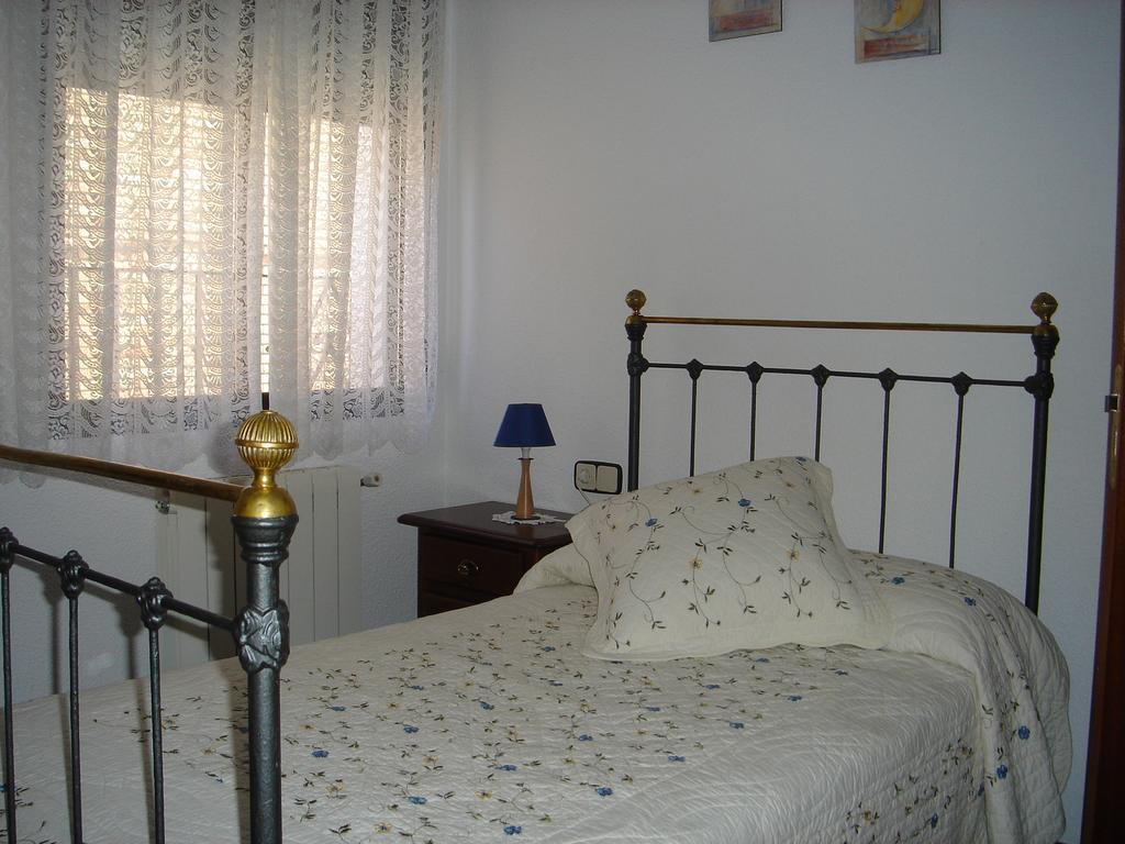 Apartamentos Serrano Ribatajada Exteriör bild
