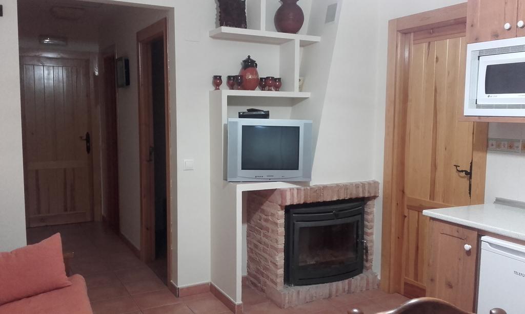 Apartamentos Serrano Ribatajada Exteriör bild